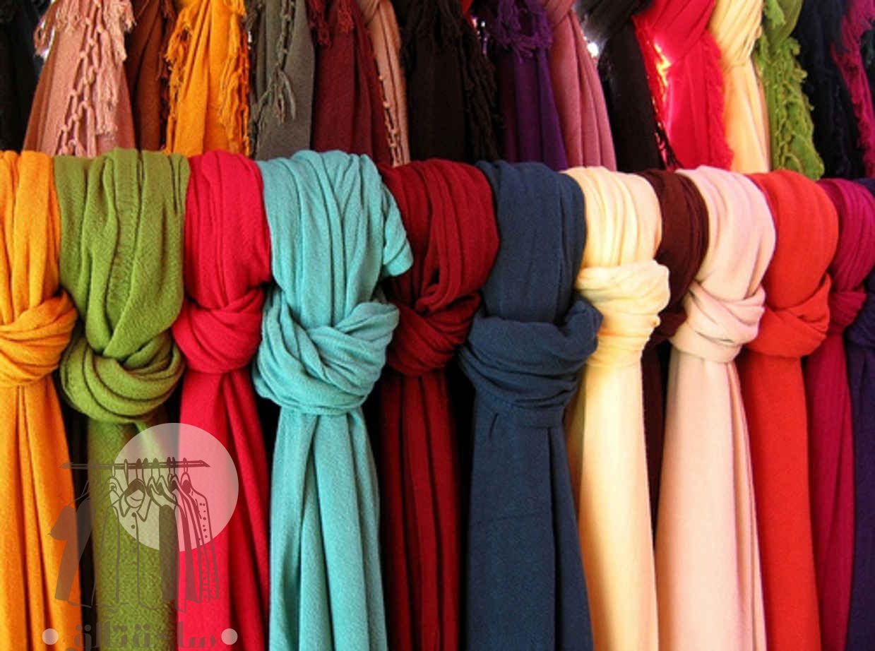 ألوان طرح تناسب صاحبات البشرة البيضاء.. تعرفي عليها