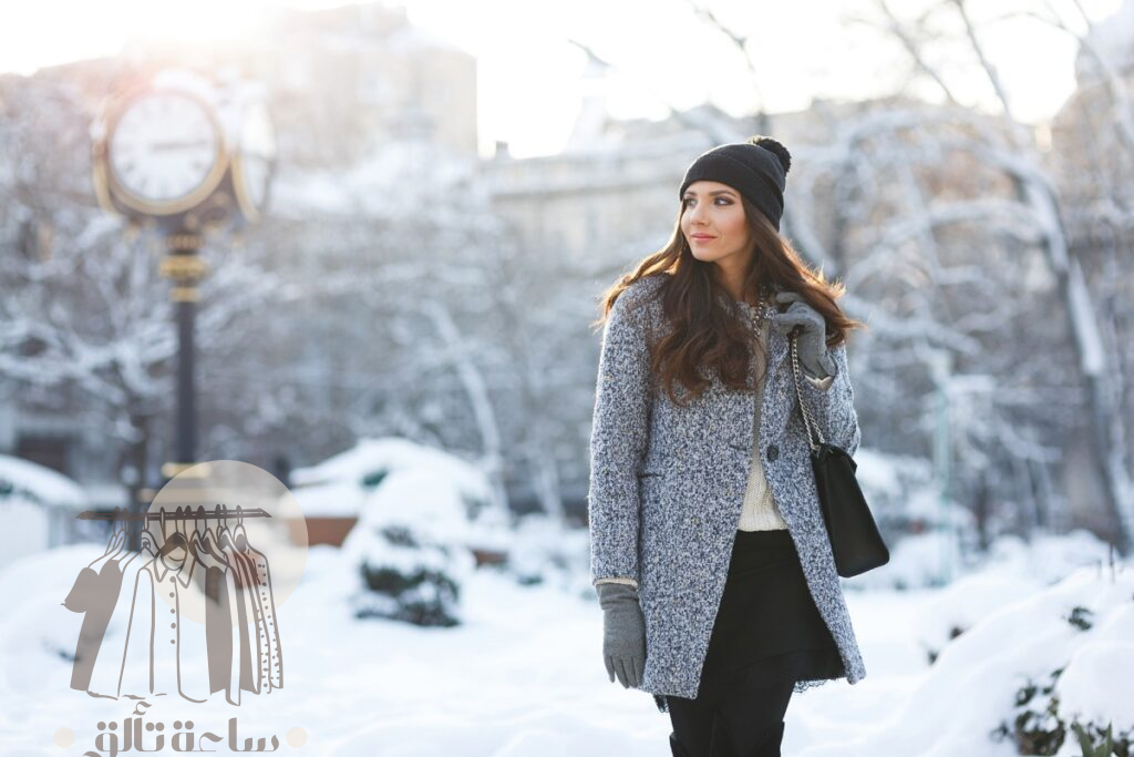 أفكار مختلفة لارتداء المعطف الملون في الشتاء