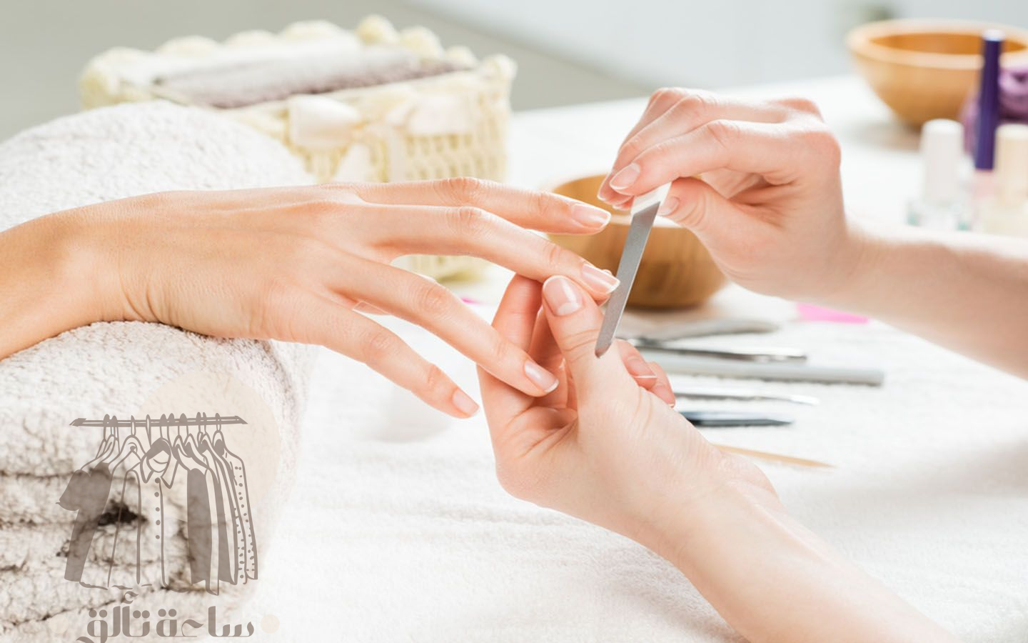 طرق طبيعية للحصول على أظافر صحية ولامعة بشكل طبيعي