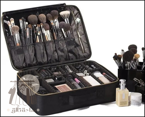 خارج الصندوق.. كيف تحولين حقيبة مكياجك إلى تريند في 2026؟